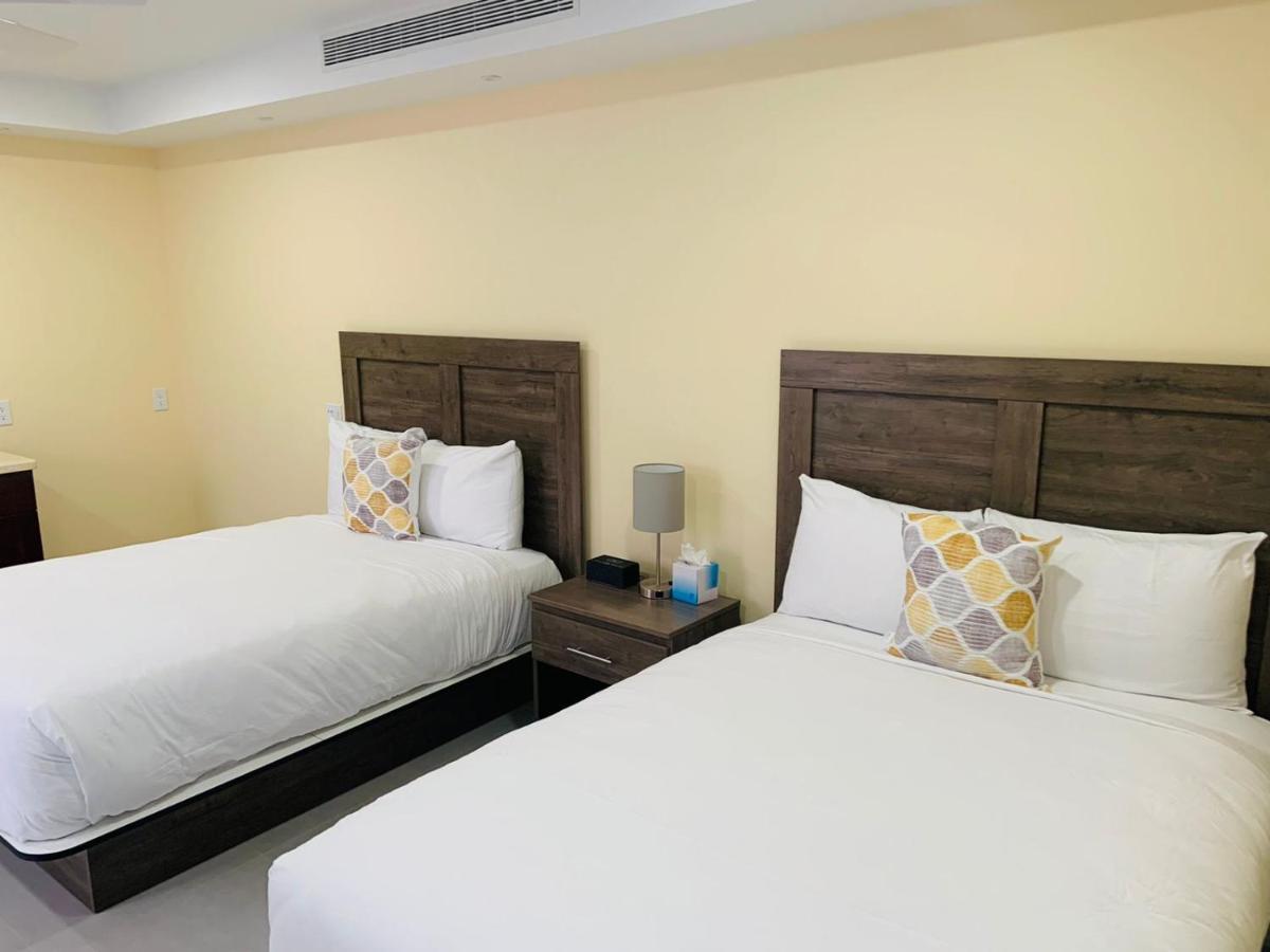 The New View Inn Роуд-Таун Экстерьер фото
